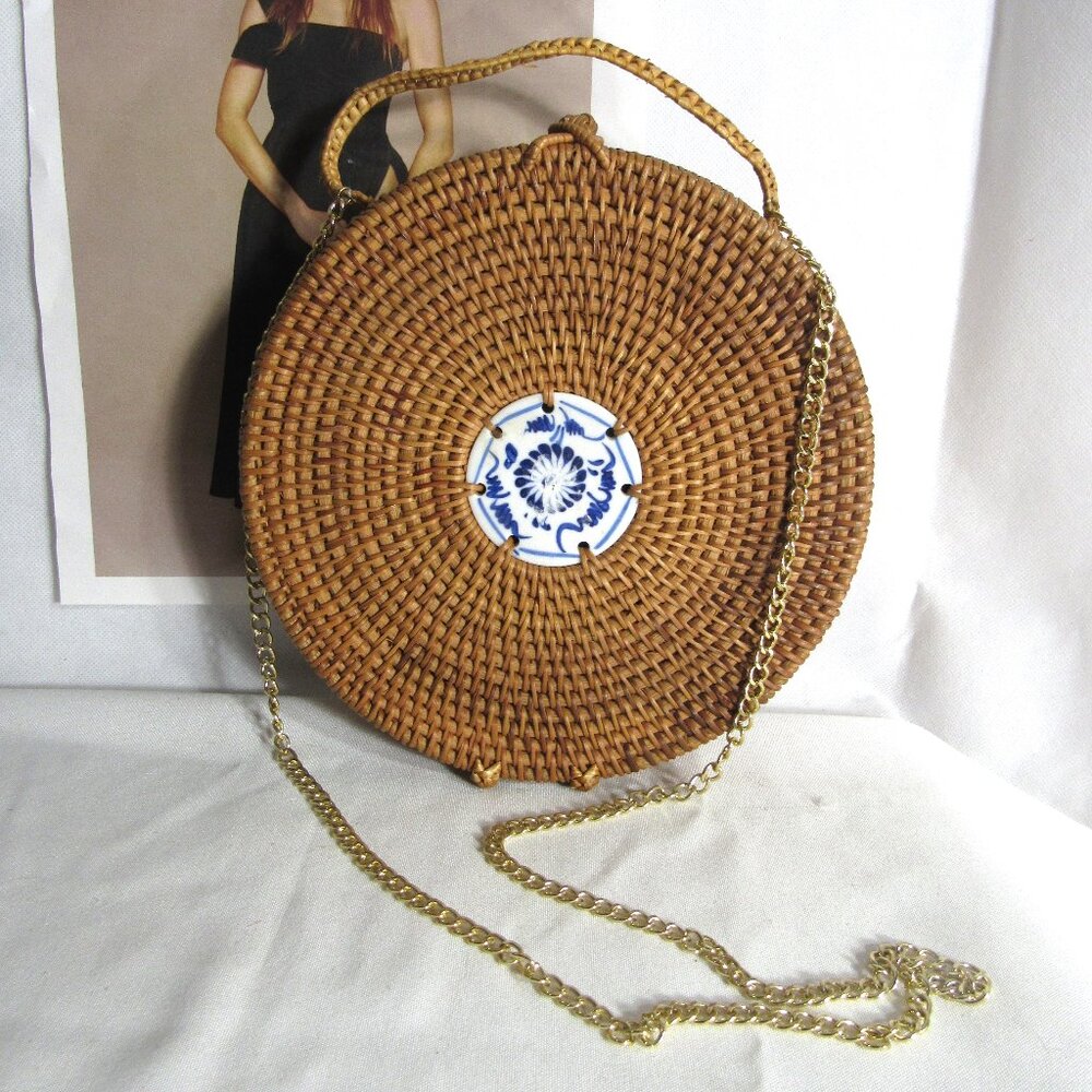 UNIQUE CHIC WOVEN RATTAN BASKET PURSE BAG + CERAMIC INSERT. CLEAN, NO DAMAGE